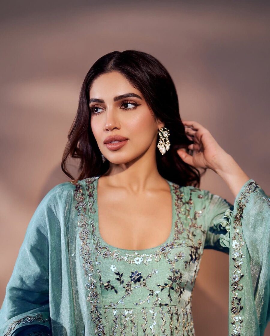 Elegant model showcasing the DESIGNER CHINON SILK ZARI AND SEQUENCE EMBROIDERY WORK GOWN BOTTOM WITH DUPATTA SKY.
